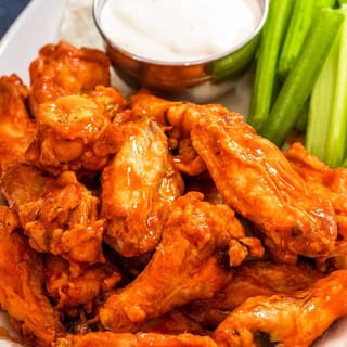 Traditional Chicken WINGS (Bone-in)